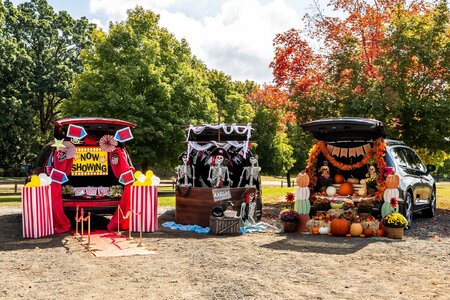 chrysler-pacifica-trunk-or-treat.jpg