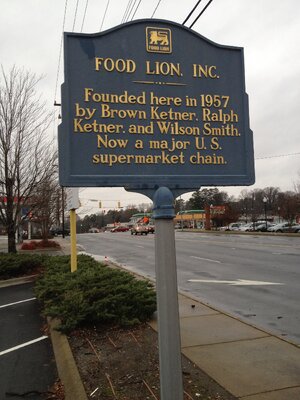 Food_Lion_-1_Salisbury%2C_NC_2.jpg